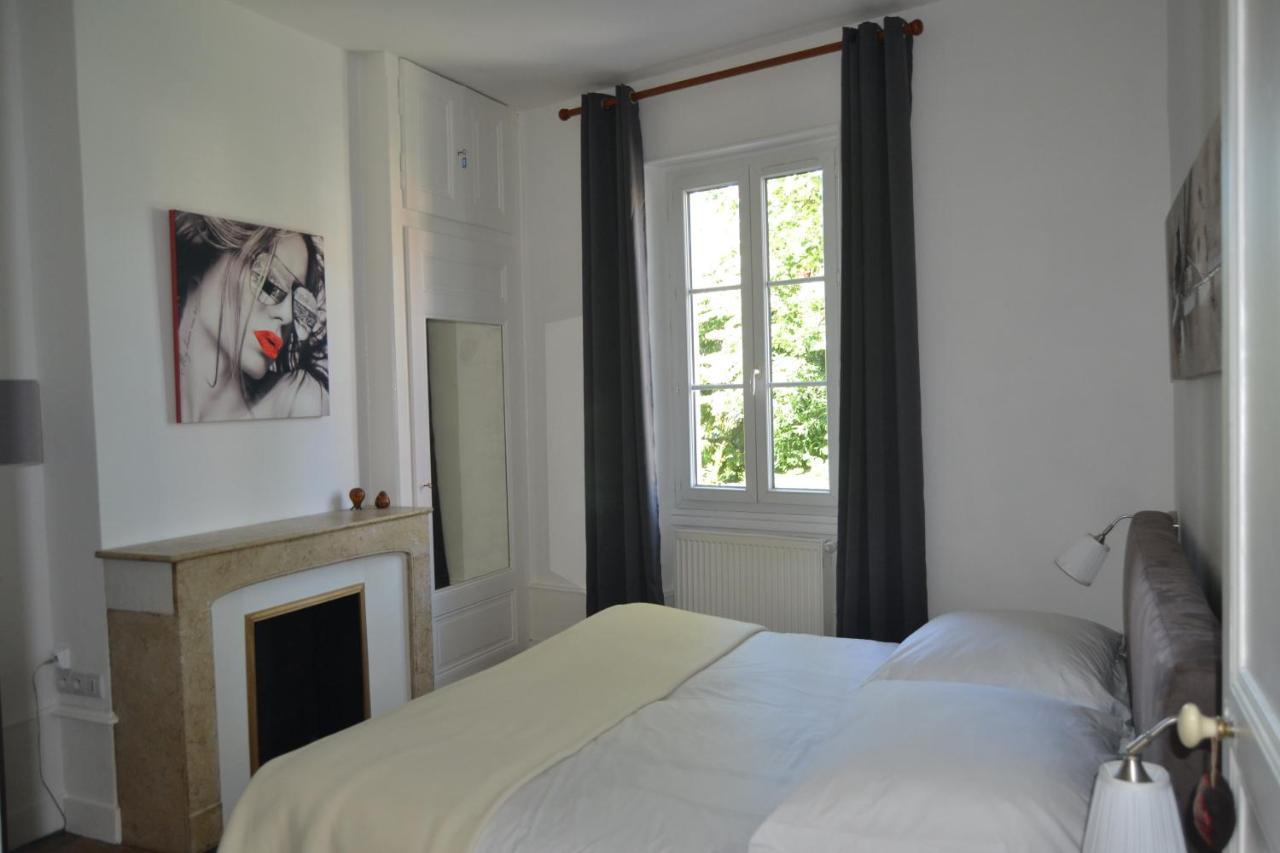 "Chalet Marie Louise" Logement 3 Etoiles Dans Une Maison De Ville A 400M Du Centre Ville อิกซ์เลส์แบ็งส์ ภายนอก รูปภาพ